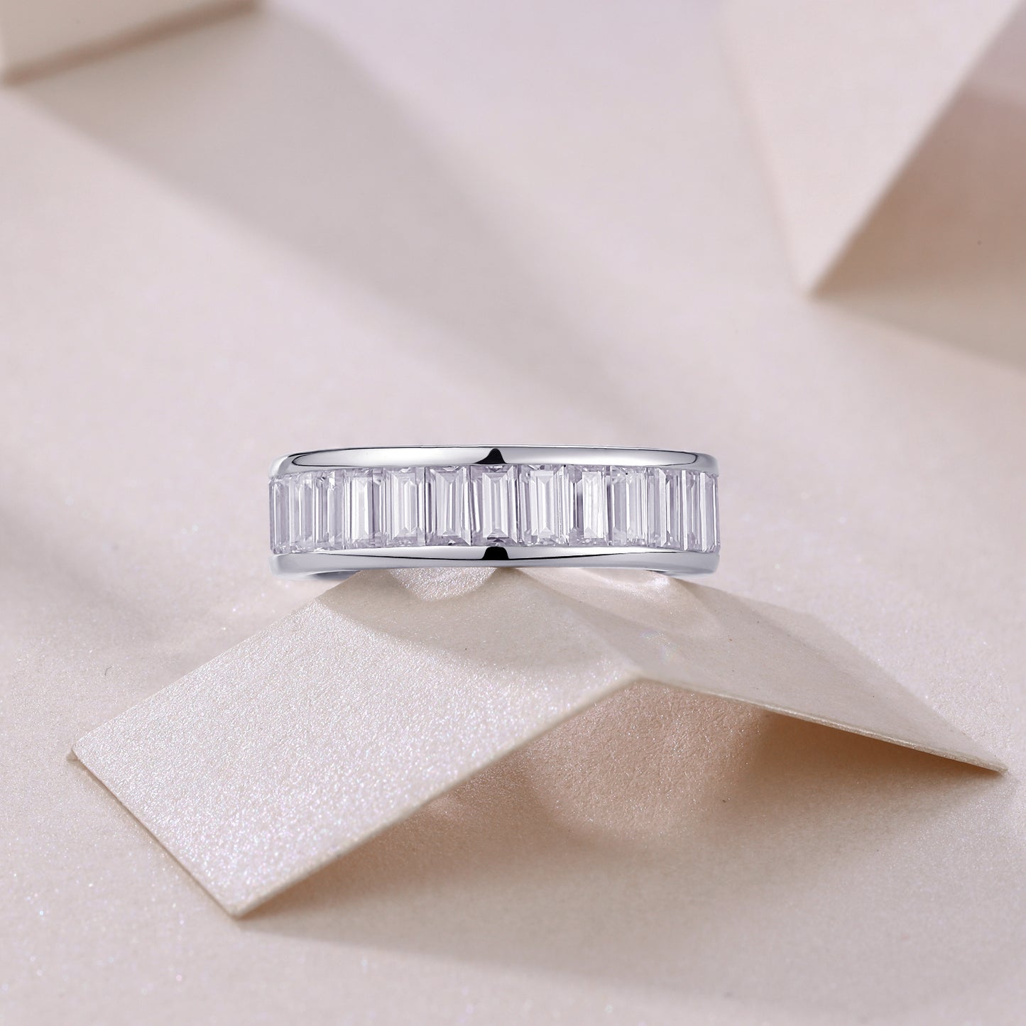 Heartbeat Notes - A Wedding Ring Set With Top-quality Square Moissanite S925 Silver And Platinum-plated Diamond. The Ring Can Be Inspected With A Diamond Pen