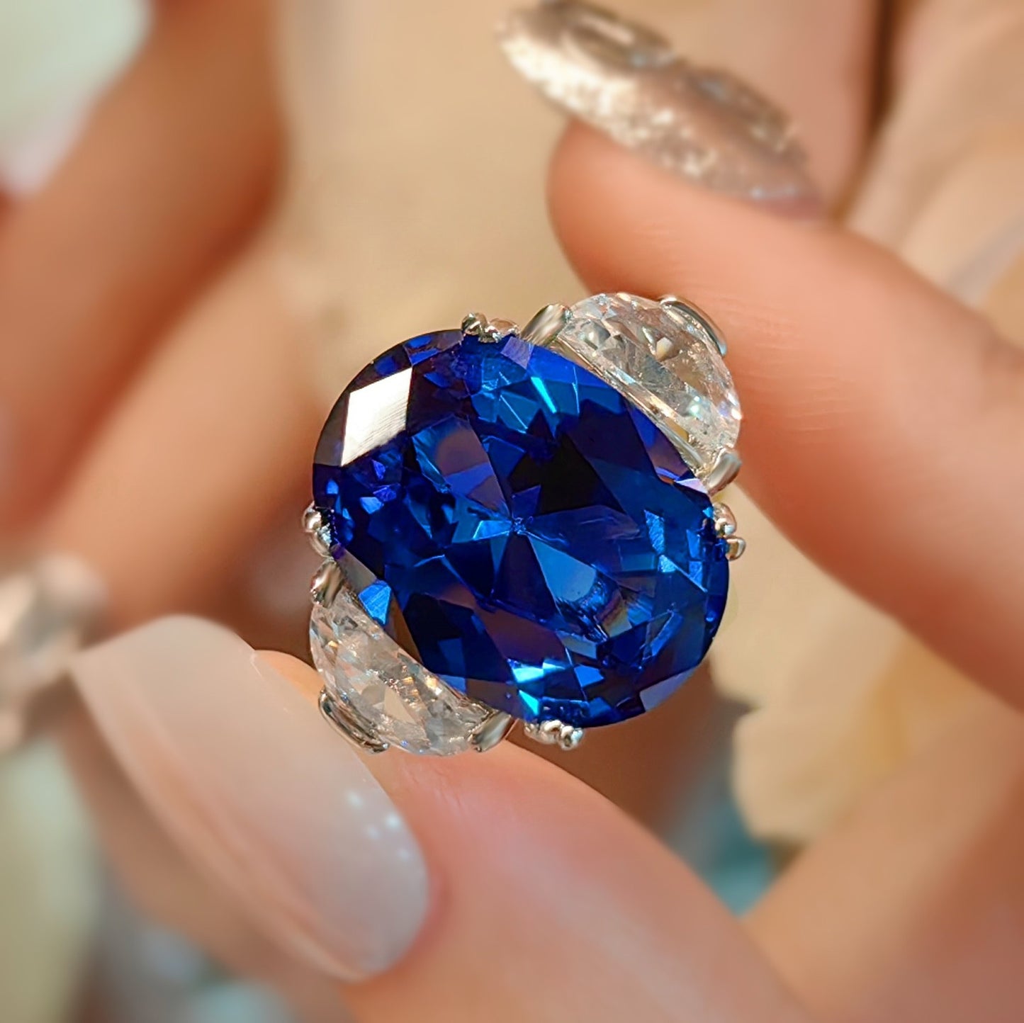 Fashionable Light Luxury Royal Blue Spinel Ring with Simple Temperament for Women