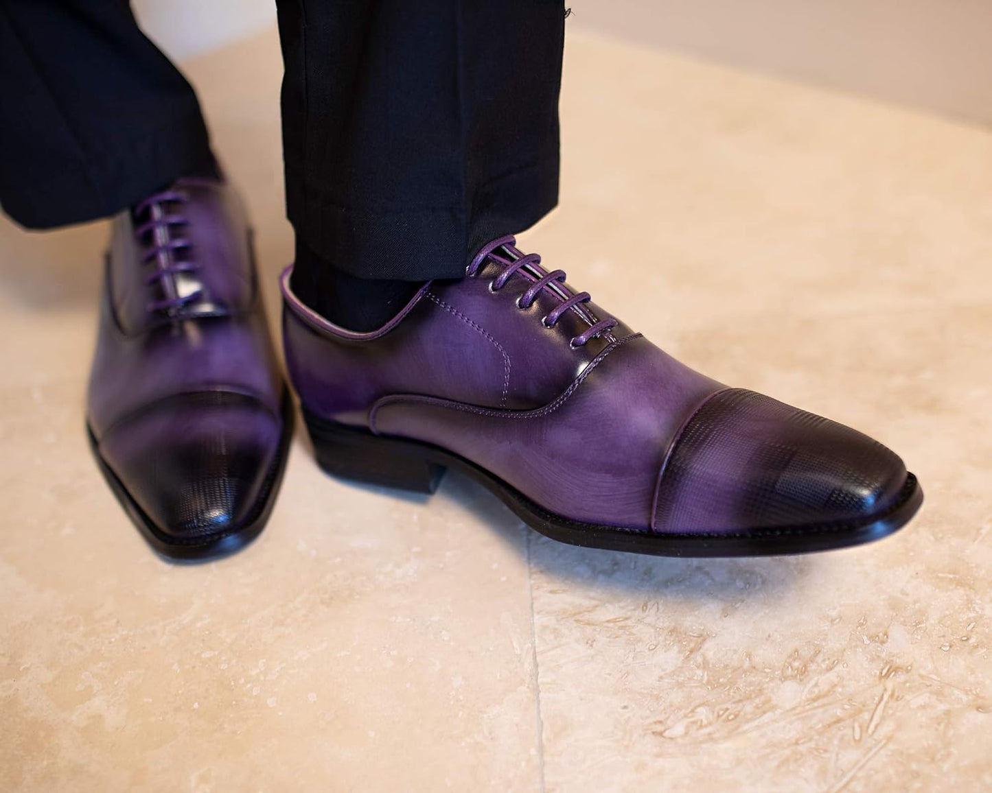 Oxford Dress Shoes for Men with Textured Cap Toe, Men'S Oxford Shoes Made from Premium PU Leather, Versatile Formal Footwear for All Occasions