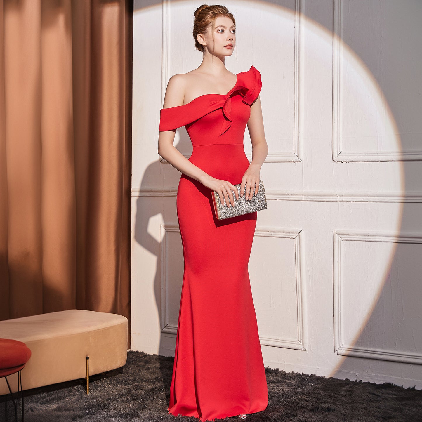 High-end Slant Shoulder Slimming Long Dress
